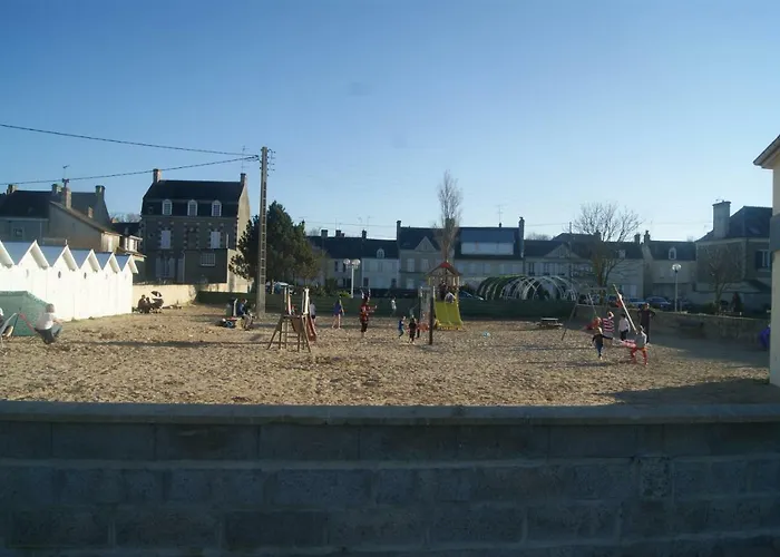 Holiday home Centre A 100m De La Plage, Pour 20 Personnes Grandcamp-Maisy
