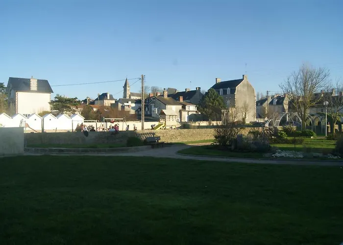 Centre A 100m De La Plage, Pour 20 Personnes Grandcamp-Maisy