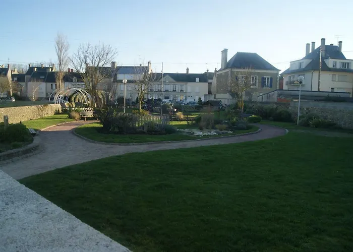 Centre A 100m De La Plage, Pour 20 Personnes